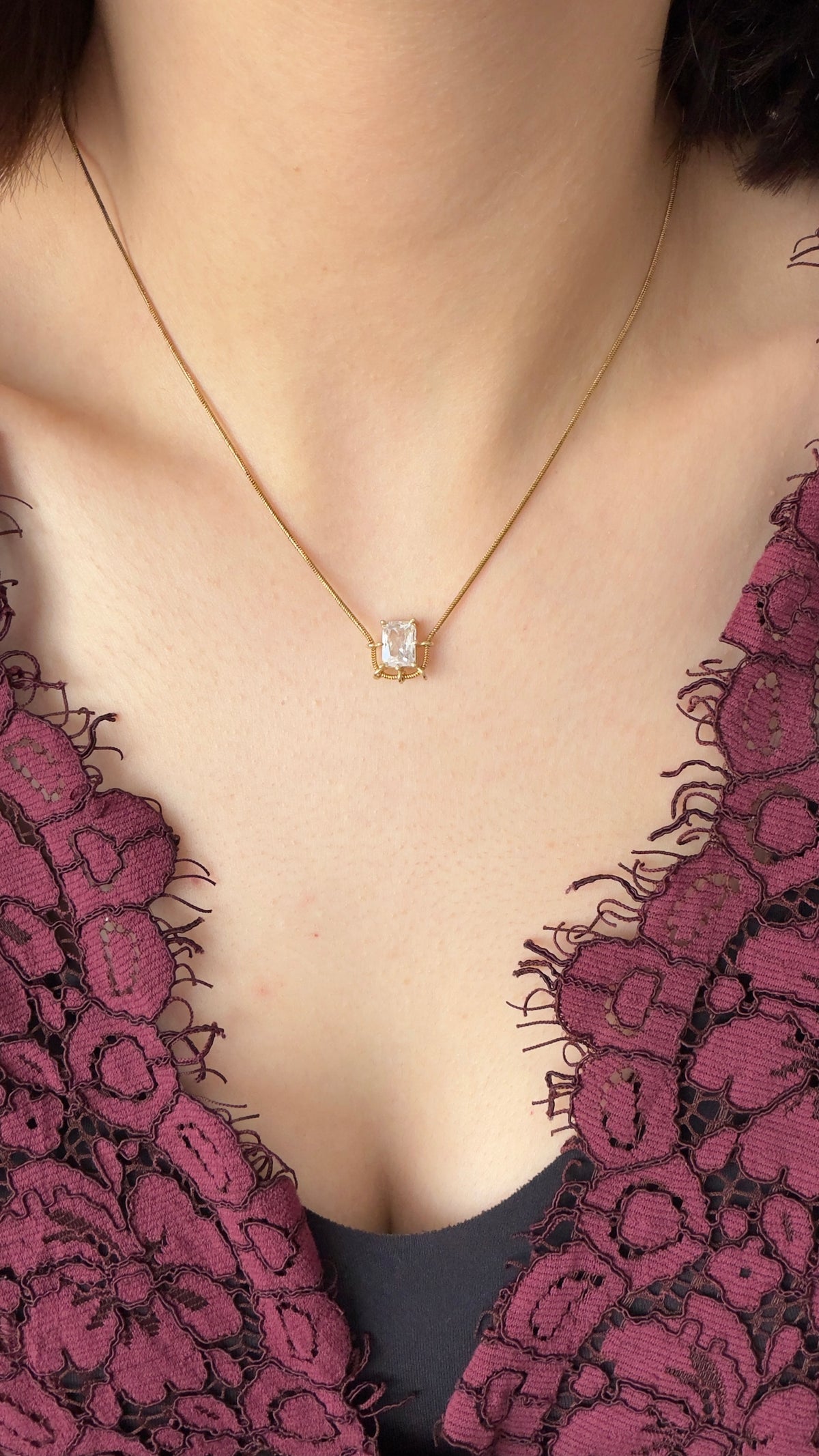 Emerald Cut Baget Tek Taş Kolye